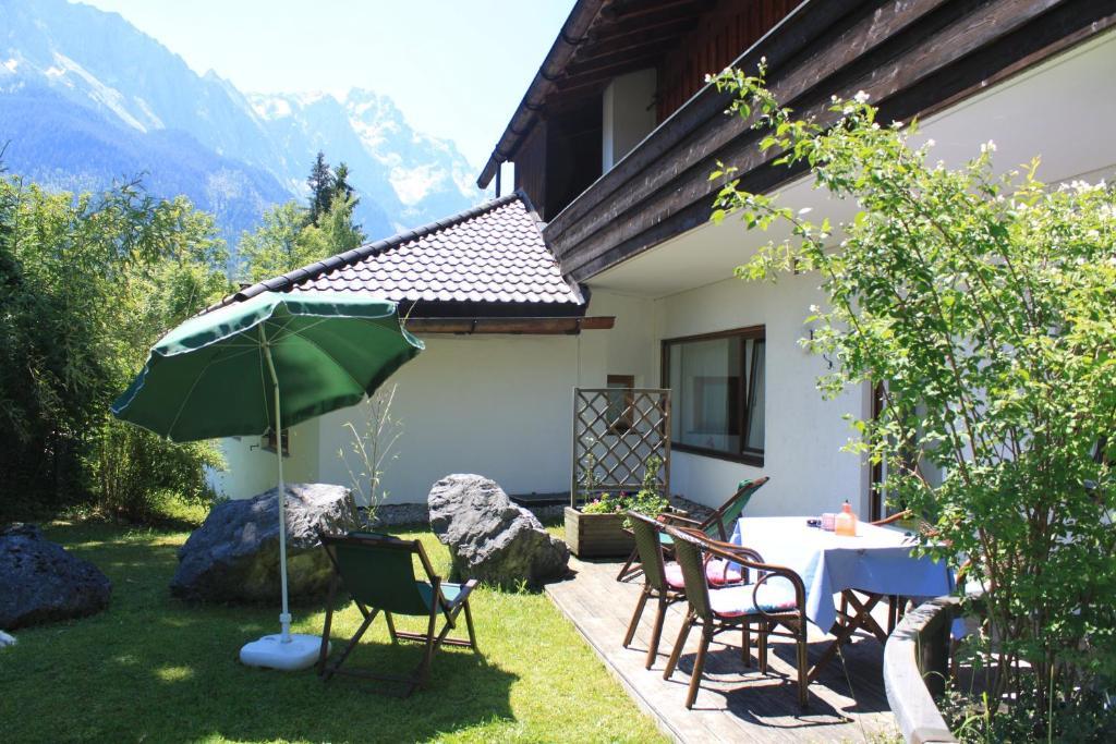 Hotel Landhaus Steinbrech Grainau Exterior foto